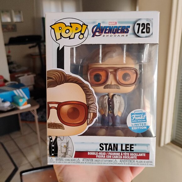 Funko Pop Marvel Avengers Endgame Stan Lee Funko Shop Exclusive Vinyl Figure NEW - Picture 1 of 4